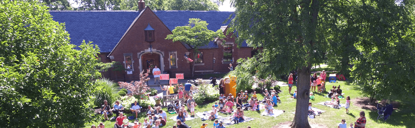 Event on the library lawn